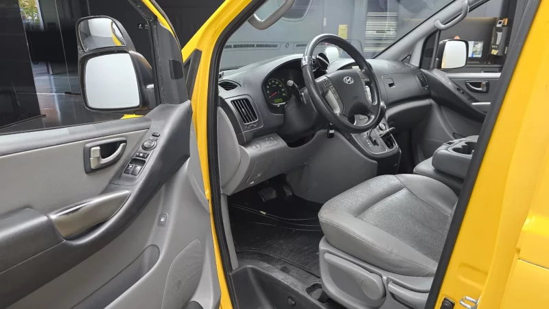 Hyundai Grand Starex