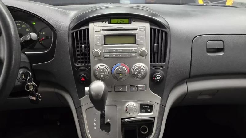 Hyundai Grand Starex