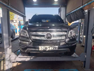 Mercedes-Benz GL-Class