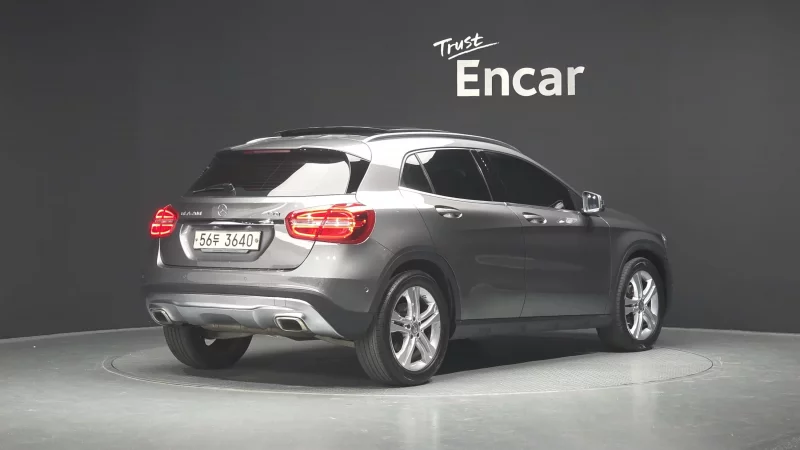Mercedes-Benz GLA-Class