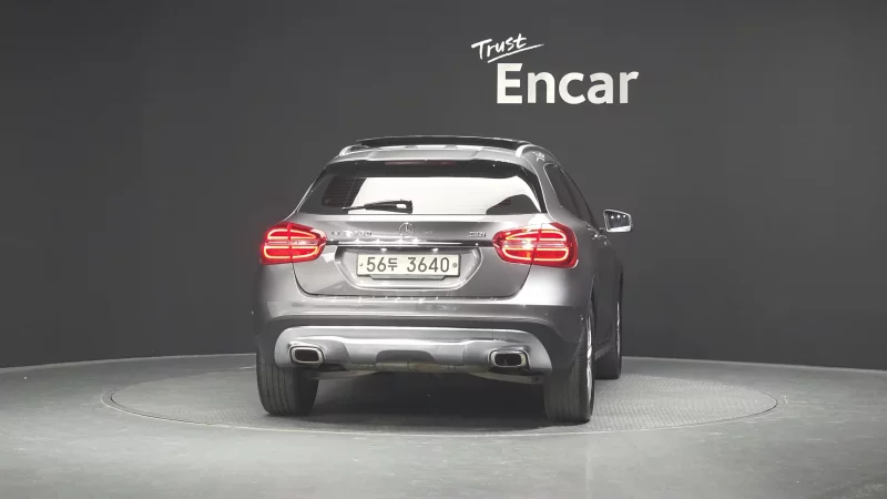 Mercedes-Benz GLA-Class