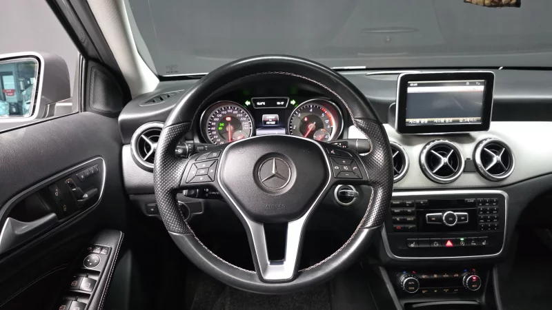 Mercedes-Benz GLA-Class