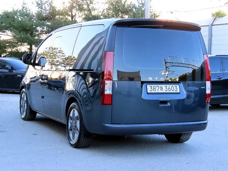 Hyundai Staria