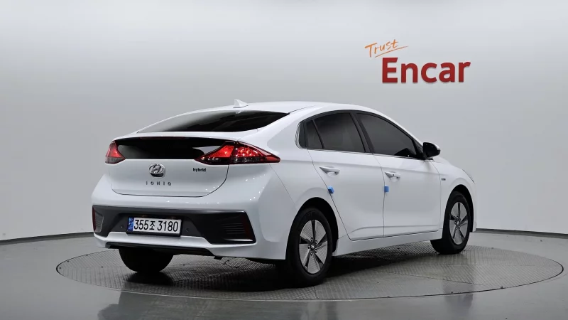 Hyundai Ioniq