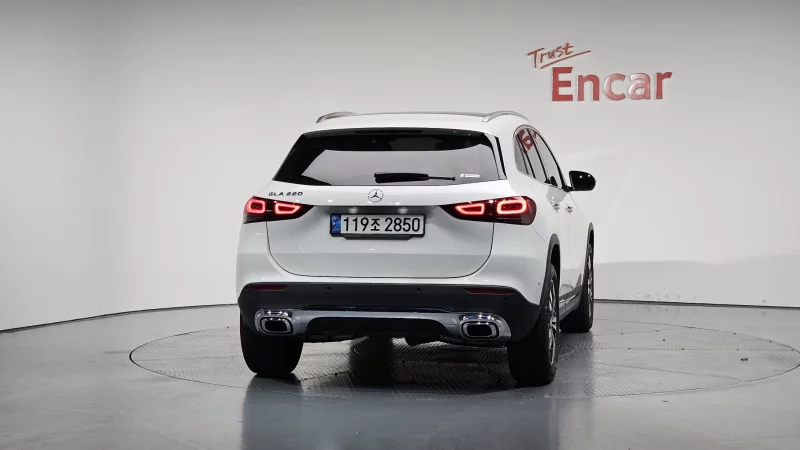 Mercedes-Benz GLA-Class