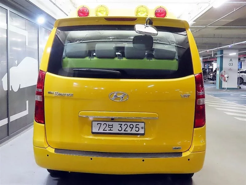 Hyundai Starex