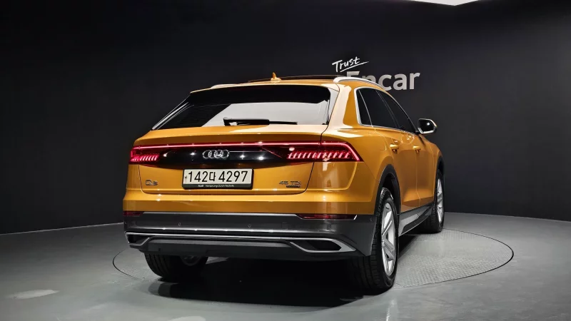 Audi Q8