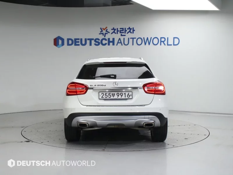 Mercedes-Benz GLA-Class