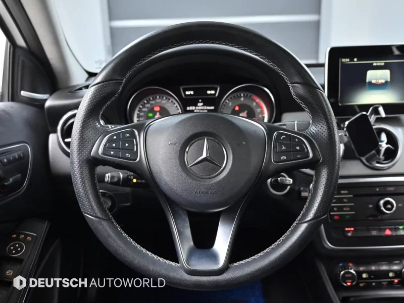 Mercedes-Benz GLA-Class