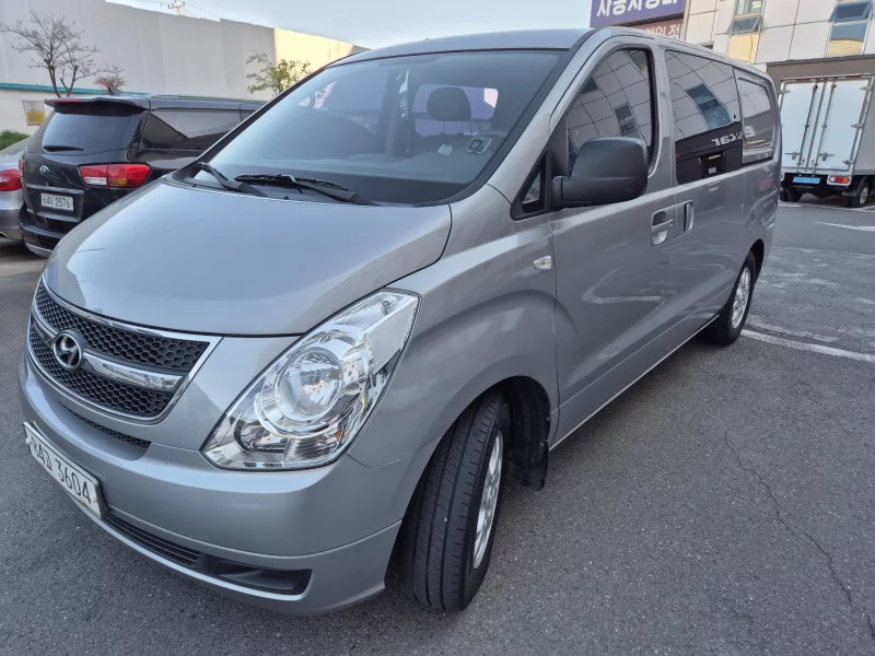 Hyundai Starex