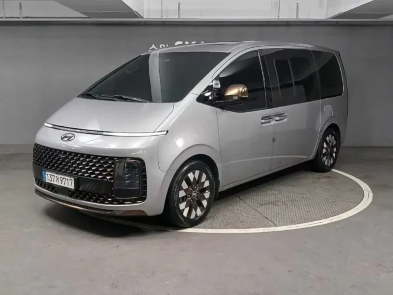 Hyundai Staria