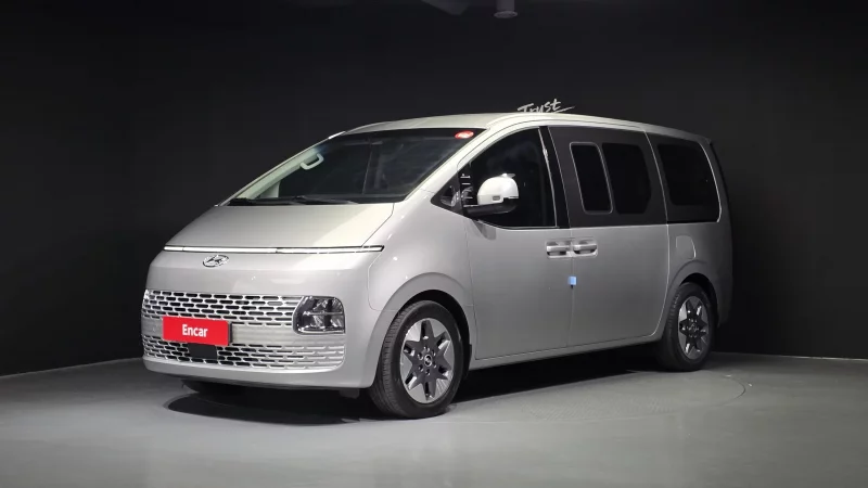 Hyundai Staria