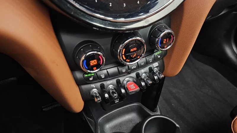 MINI Cooper Convertible