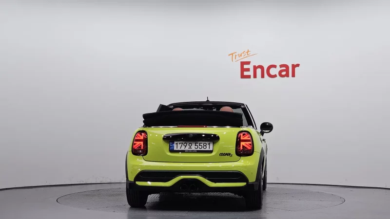 MINI Cooper Convertible