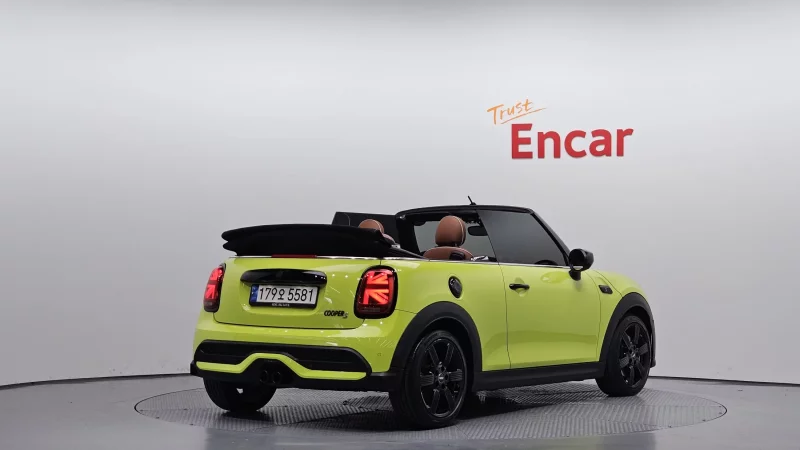 MINI Cooper Convertible