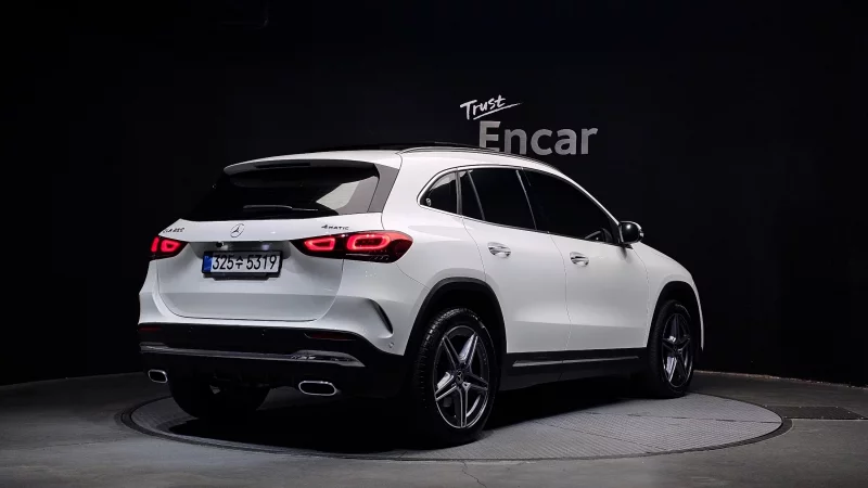 Mercedes-Benz GLA-Class