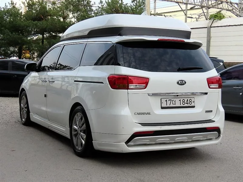 Kia Carnival