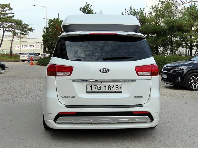 Kia Carnival