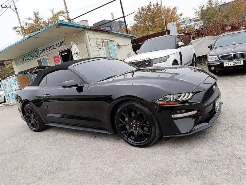 Ford MUSTANG