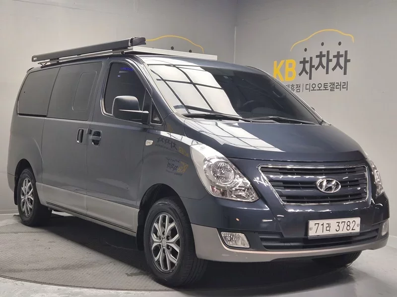 Hyundai Starex