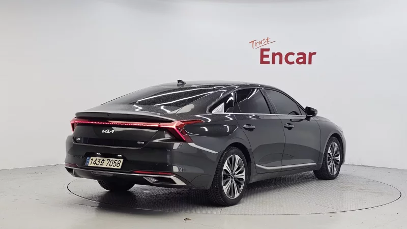 Kia K8