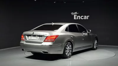 Hyundai Equus
