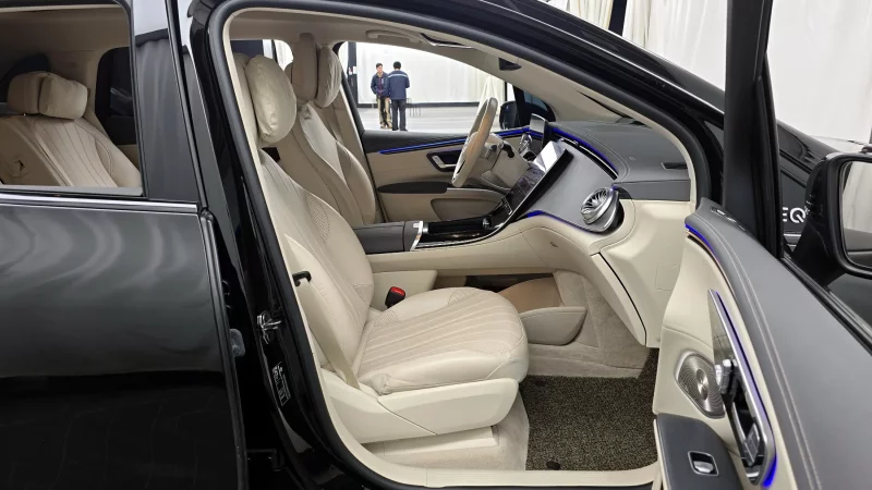 Mercedes-Benz EQS