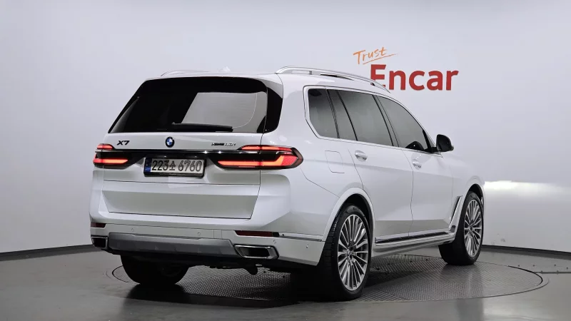 BMW X7