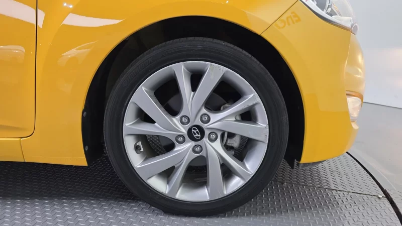 Hyundai Veloster