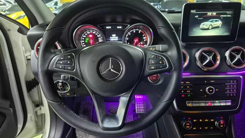 Mercedes-Benz GLA-Class