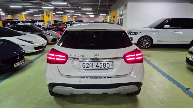 Mercedes-Benz GLA-Class