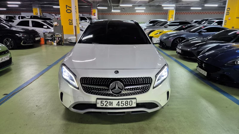 Mercedes-Benz GLA-Class