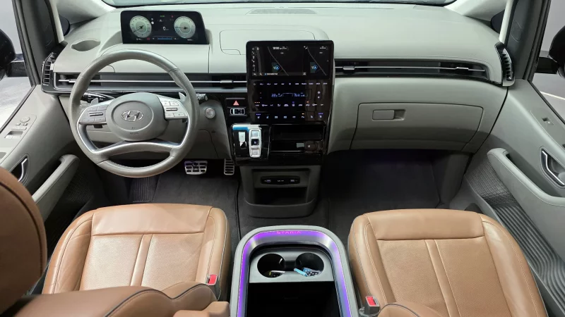 Hyundai Staria