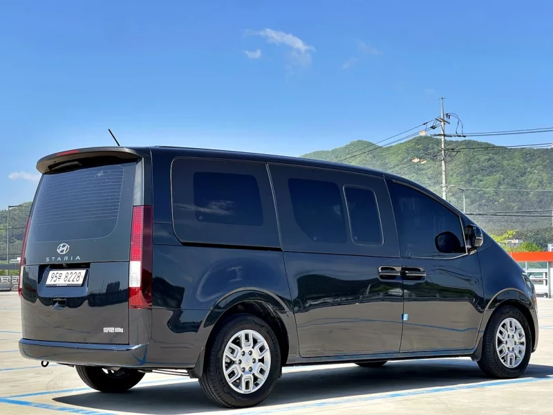 Hyundai Staria