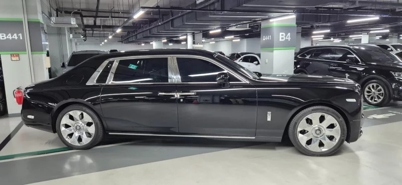 Rolls-Royce PHANTOM