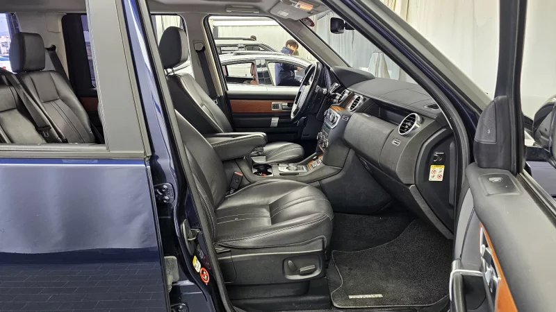 Land Rover DISCOVERY