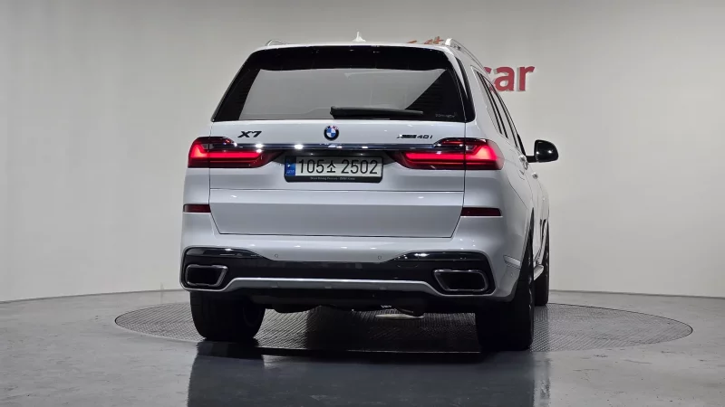 BMW X7