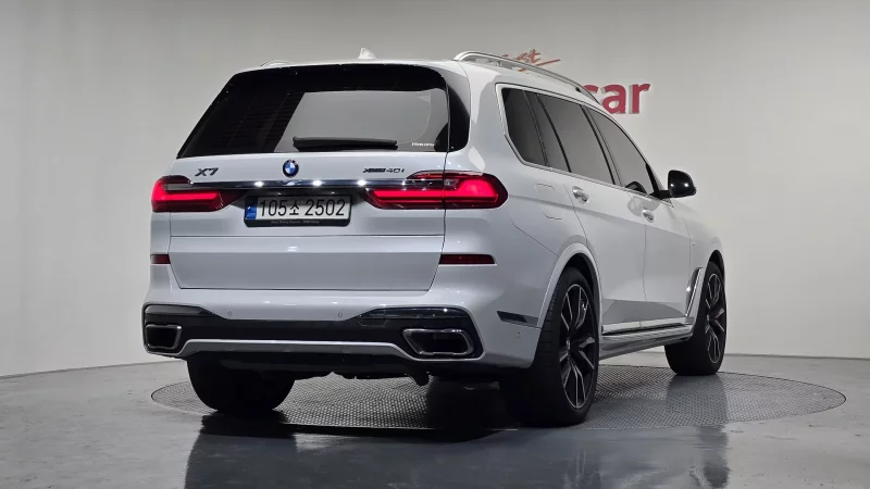 BMW X7