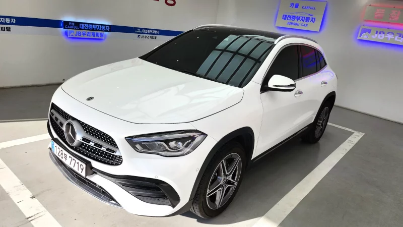 Mercedes-Benz GLA-Class