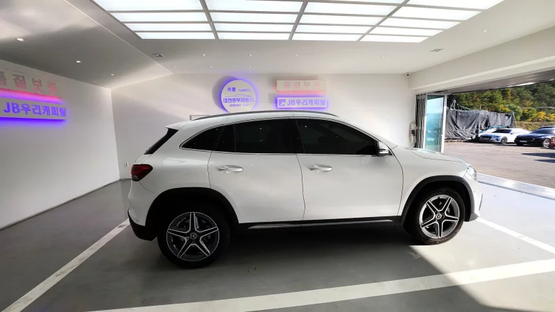 Mercedes-Benz GLA-Class