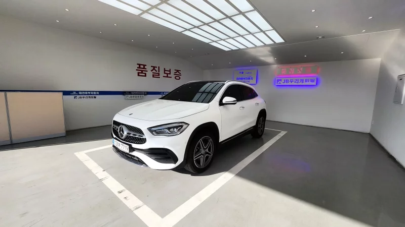 Mercedes-Benz GLA-Class