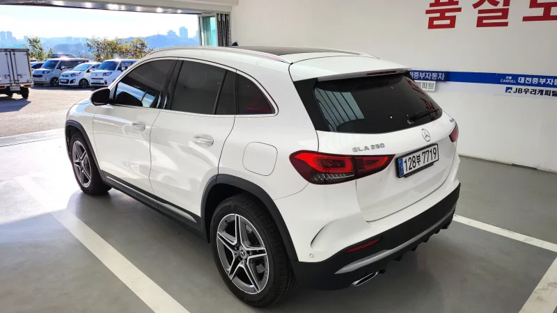 Mercedes-Benz GLA-Class