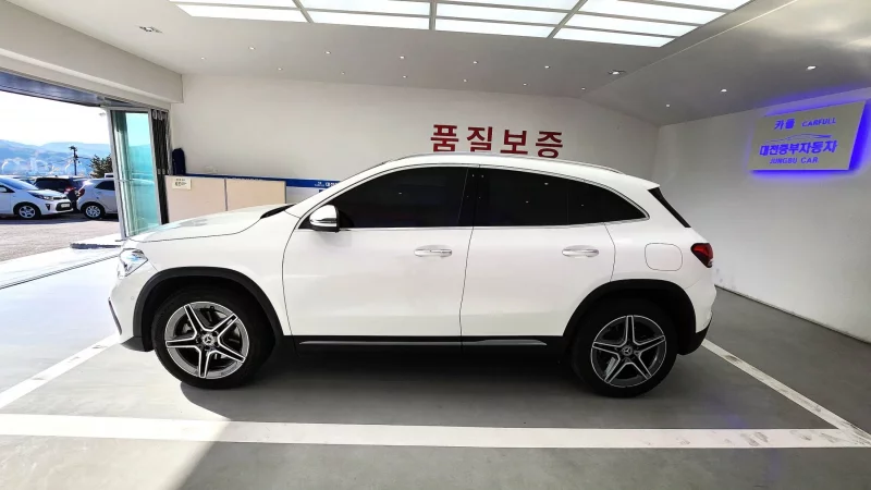 Mercedes-Benz GLA-Class