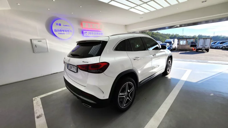 Mercedes-Benz GLA-Class