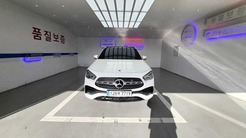 Mercedes-Benz GLA-Class