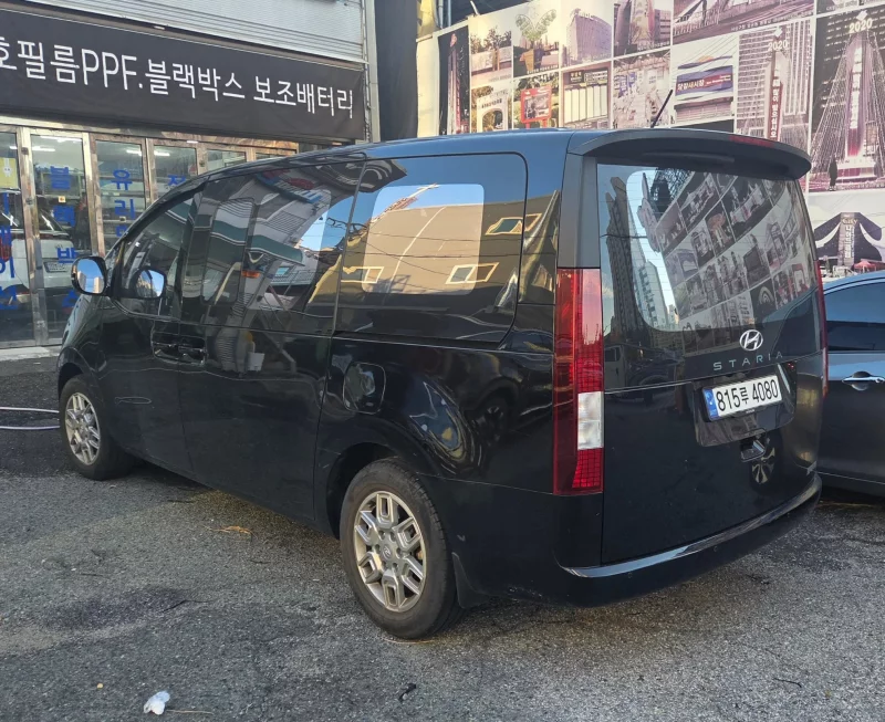 Hyundai Staria