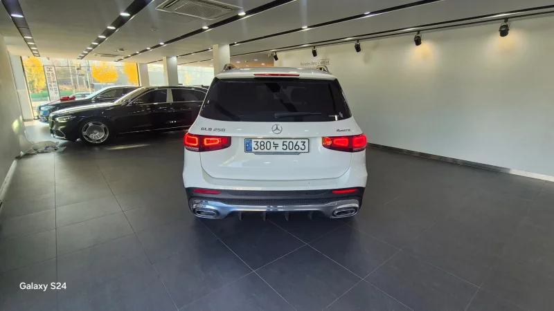 Mercedes-Benz GLB-Class