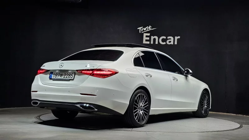 Mercedes-Benz C-Class