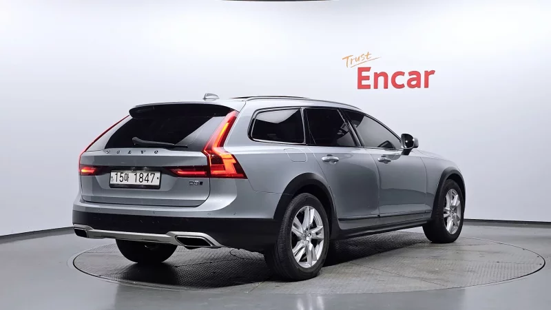 Volvo V90
