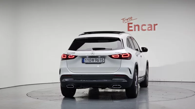 Mercedes-Benz GLA-Class